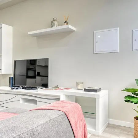 Tristao Vaz Ii, A In Madeira Machico (Madeira)