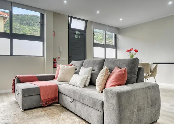 Tristao Vaz Ii, A In Madeira マシコ